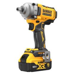 Гайкокрут DeWALT DCF892P2T 18 В 5 Аг безщітковий крутний момент 1084 Нм легка вага 1.67 кг Гайкокрут DeWALT DCF892P2T 18 В 5 Аг безщітковий крутний момент 1084 Нм легка вага 1.67 кг