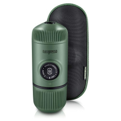 Портативна еспресо-кавоварка Wacaco Nanopresso зелена механічна тиск 18 барів об'єм води 80 мл з чохлом Портативна еспресо-кавоварка Wacaco Nanopresso зелена механічна тиск 18 барів об'єм води 80 мл з чохлом