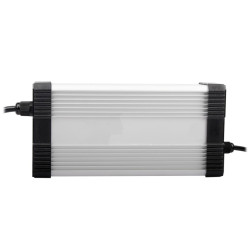 Зарядний пристрій LiFePO4 48V 15A 720W новий з LED індикацією і вхідною напругою 110-240V