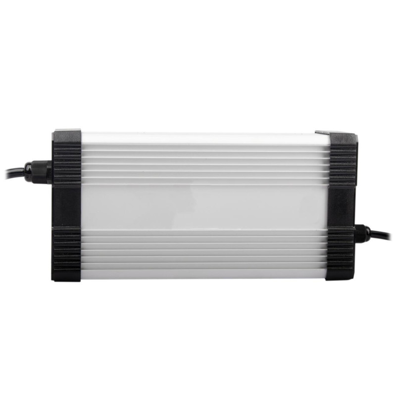 Зарядний пристрій LiFePO4 48V 15A 720W новий з LED індикацією і вхідною напругою 110-240V