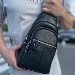 Чоловіча сумка-слінг шкіряна 18х32х7, крос боді для прогулянок Tiding Bag A25F-5060A чорна Чоловіча сумка-слінг шкіряна 18х32х7, крос боді для прогулянок Tiding Bag A25F-5060A чорна